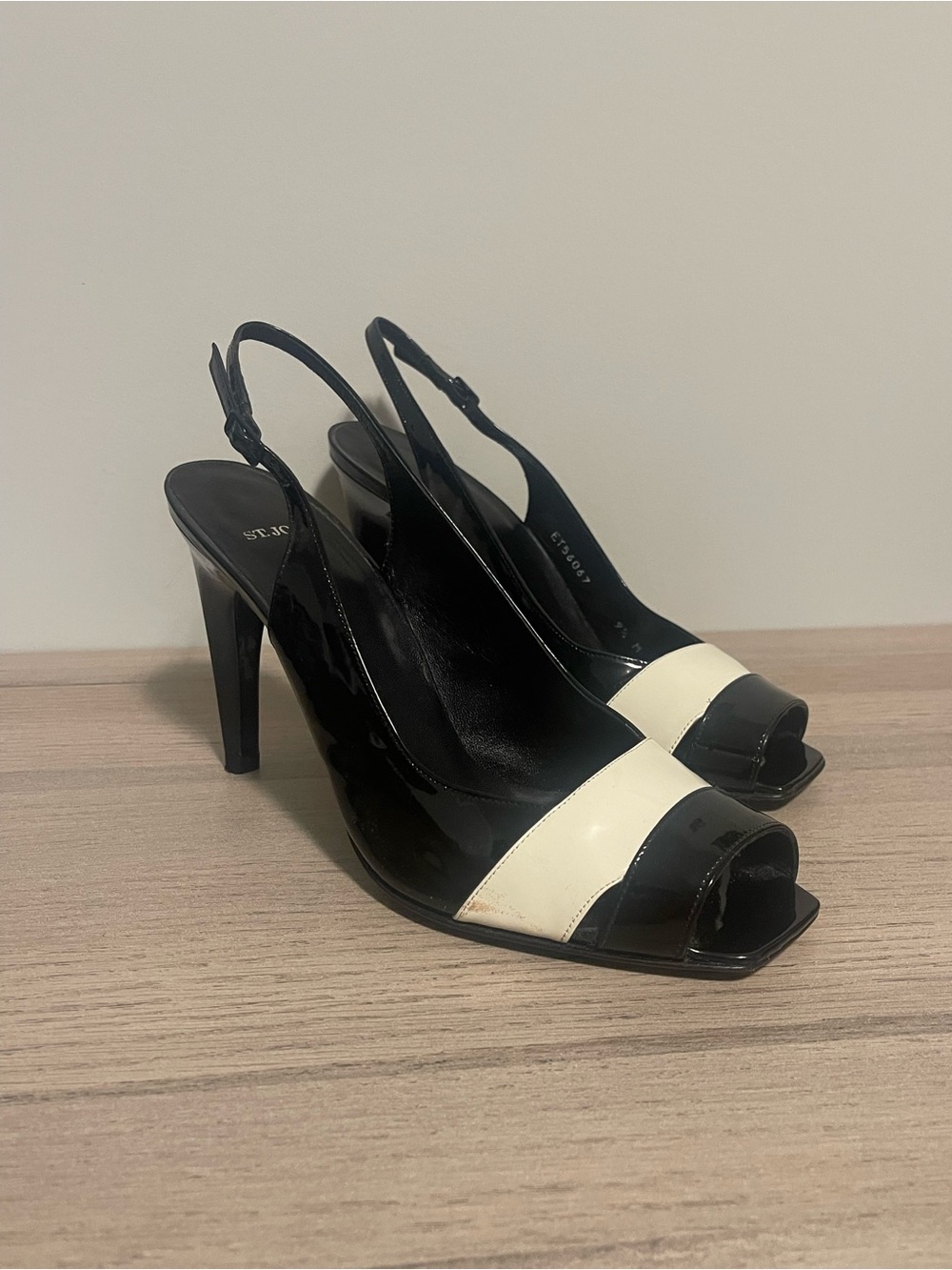 ST. JOHN | Patent Leather Peep Toe Slingback Heels Made in Spain Sz 9.5 - Picture 2 of 10